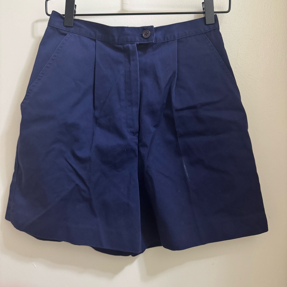 Izod Women’s Golf Navy Blue Golf Shorts with Button and Zipper Closure Size 10